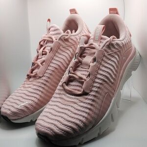 PUMA Flex focus better knit women's sneakers Size 9 Pink New